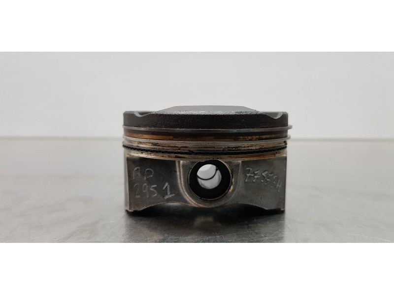 Recambio de piston para toyota corolla touring sports (e21) hybrid advance referencia OEM IAM 1310124050  