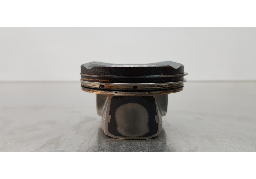 Recambio de piston para toyota corolla touring sports (e21) hybrid advance referencia OEM IAM 1310124050  