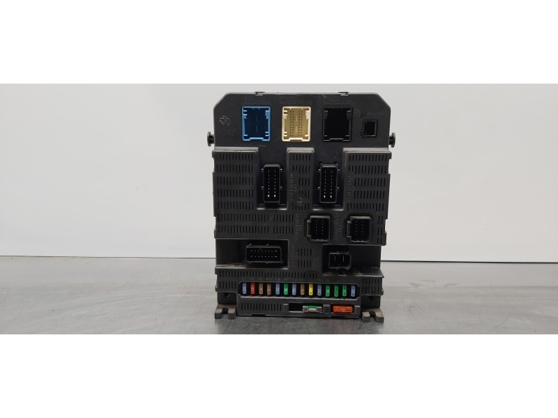 Recambio de caja reles / fusibles para peugeot 308 premium referencia OEM IAM 9663798180 BSI P02  Recambio de caja reles / fusibles para peugeot 308 premium referencia OEM IAM 9663798180 BSI P02