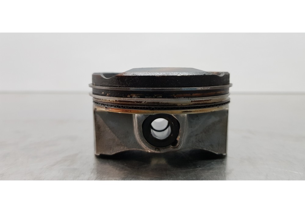 Recambio de piston para toyota corolla touring sports (e21) hybrid advance referencia OEM IAM 1310124050  