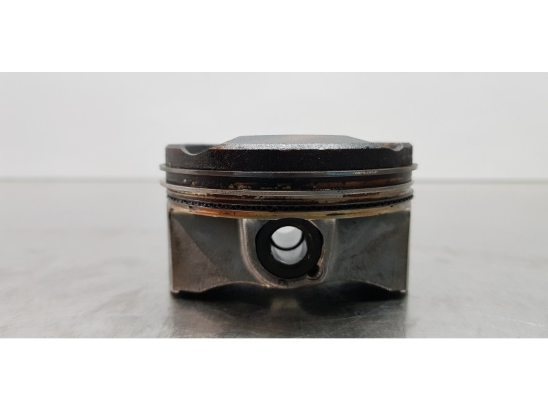 Recambio de piston para toyota corolla touring sports (e21) hybrid advance referencia OEM IAM 1310124050  