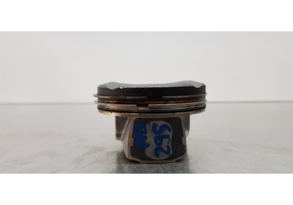 Recambio de piston para toyota corolla touring sports (e21) hybrid advance referencia OEM IAM 1310124050  