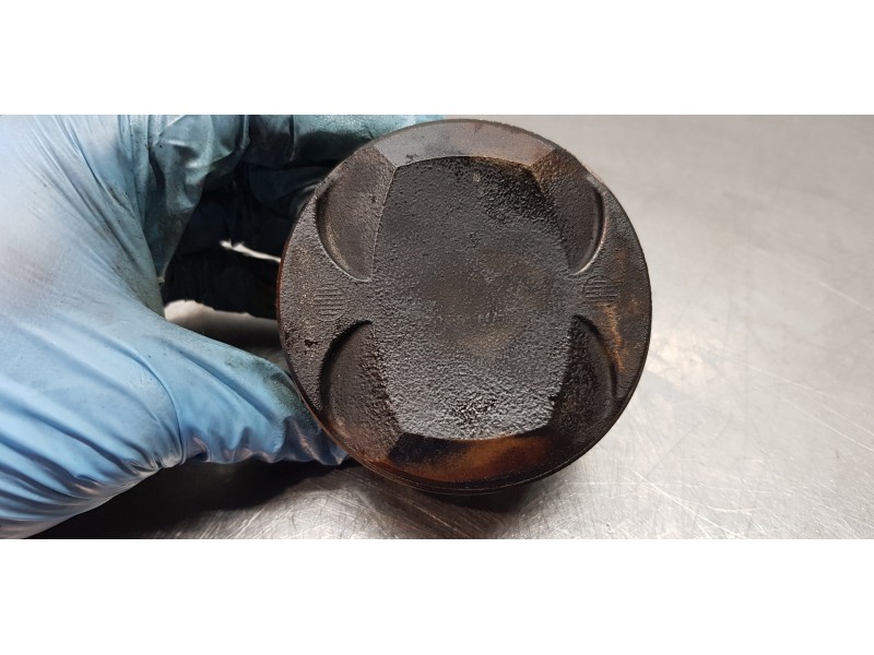 Recambio de piston para toyota corolla touring sports (e21) hybrid advance referencia OEM IAM 1310124050  