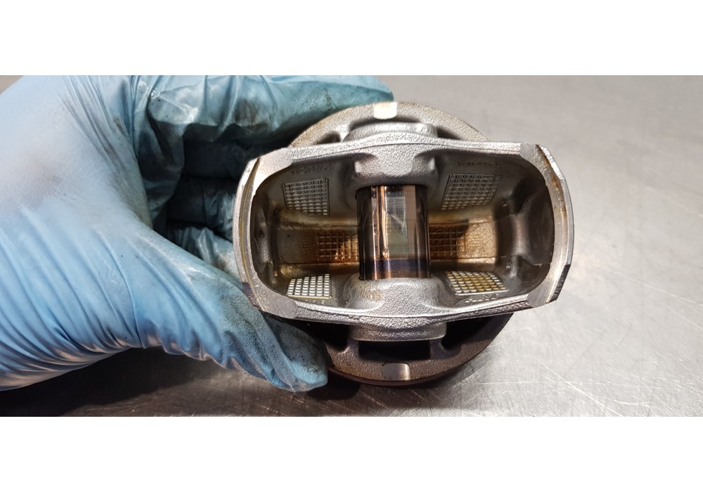 Recambio de piston para toyota corolla touring sports (e21) hybrid advance referencia OEM IAM 1310124050  