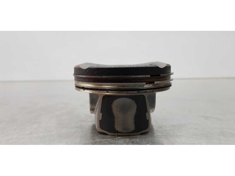 Recambio de piston para toyota corolla touring sports (e21) hybrid advance referencia OEM IAM 1310124050  