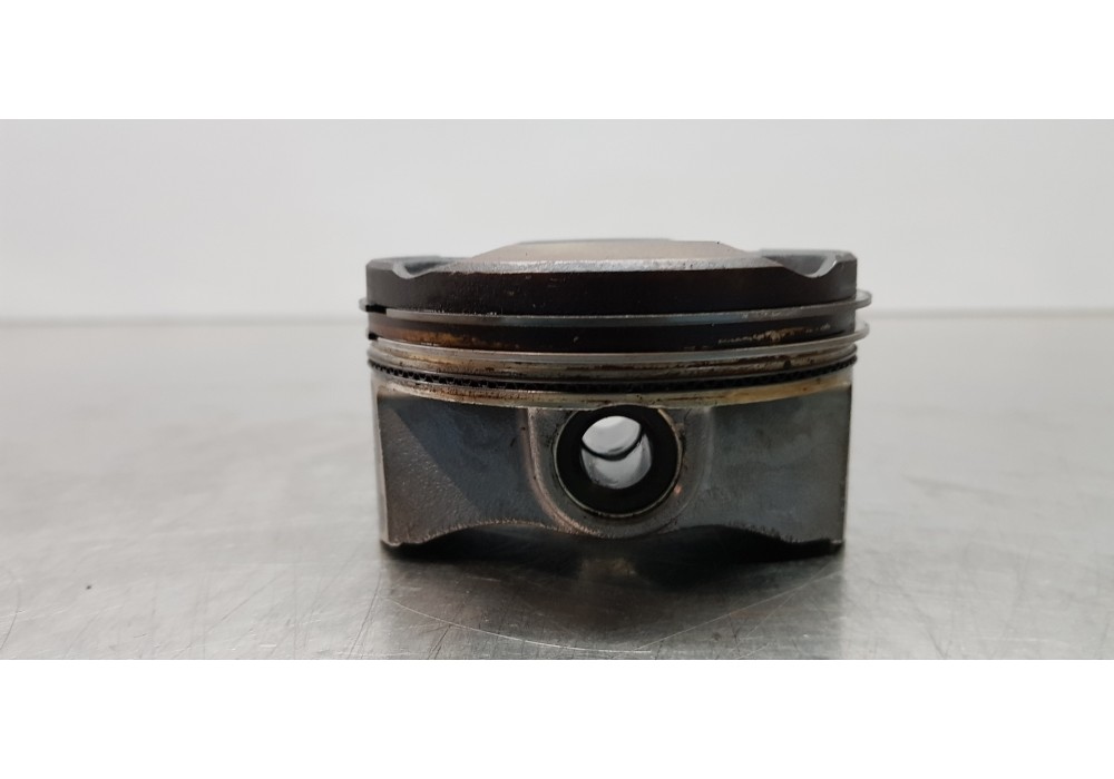 Recambio de piston para toyota corolla touring sports (e21) hybrid advance referencia OEM IAM 1310124050  