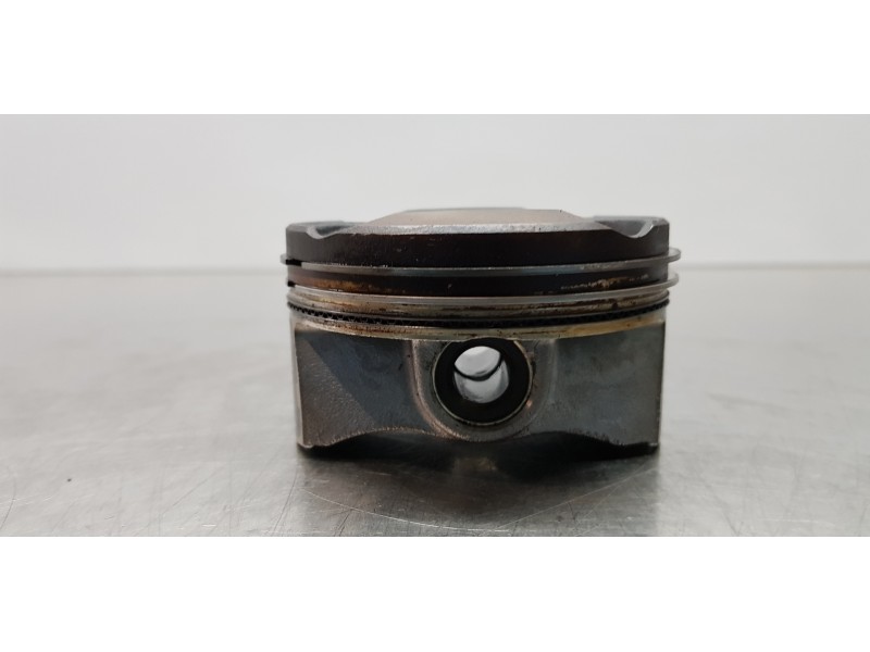 Recambio de piston para toyota corolla touring sports (e21) hybrid advance referencia OEM IAM 1310124050  