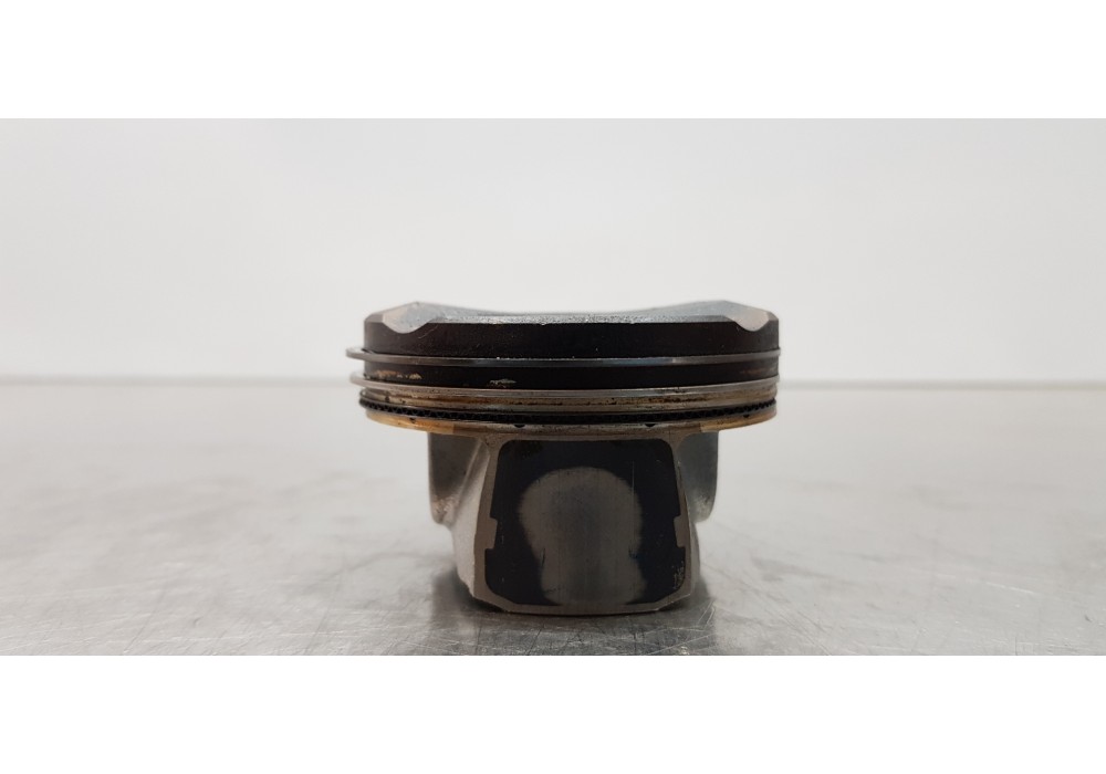 Recambio de piston para toyota corolla touring sports (e21) hybrid advance referencia OEM IAM 1310124050  