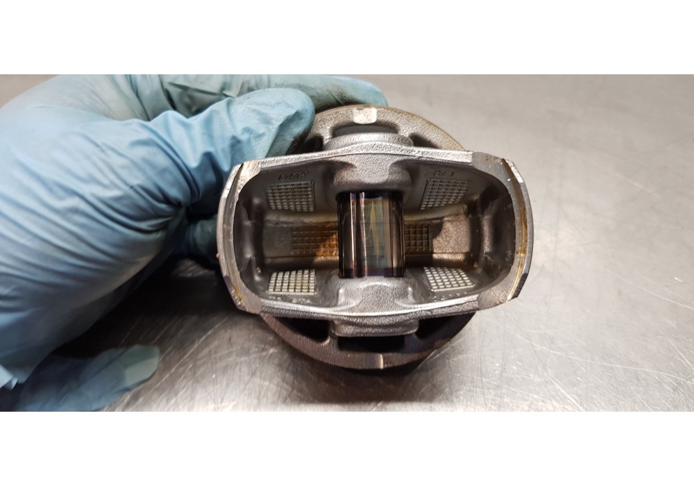 Recambio de piston para toyota corolla touring sports (e21) hybrid advance referencia OEM IAM 1310124050  