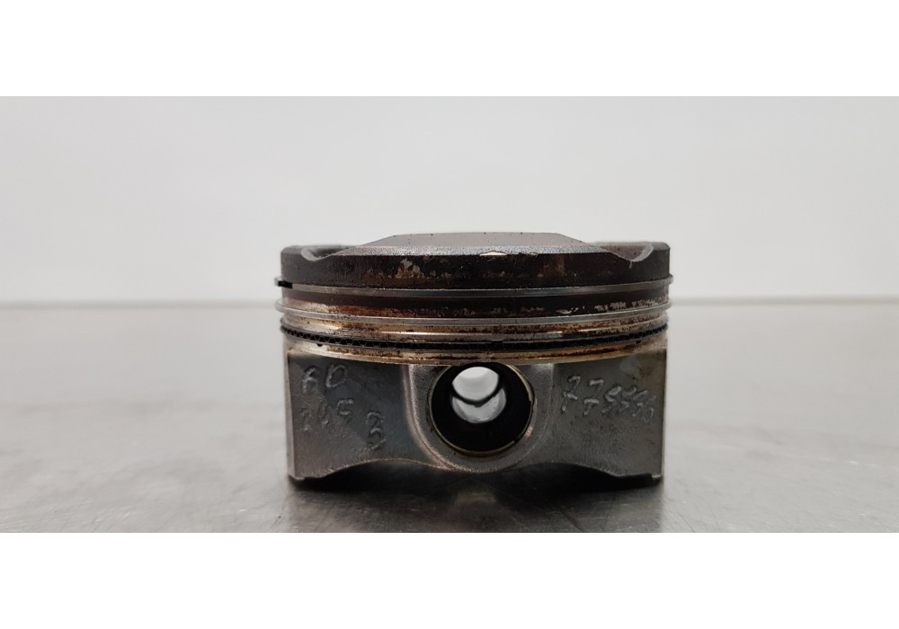 Recambio de piston para toyota corolla touring sports (e21) hybrid advance referencia OEM IAM 1310124050  