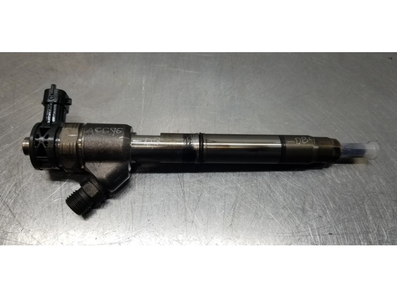 Recambio de inyector para kia carens ( ) basic referencia OEM IAM 338002A610 0445110589 