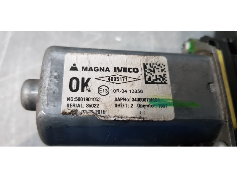 Recambio de elevalunas delantero izquierdo para iveco daily caja cerrada furgón 3.5 t referencia OEM IAM 5801901052   Recambio de elevalunas delantero izquierdo para iveco daily caja cerrada furgón 3.5 t referencia OEM IAM 5801901052