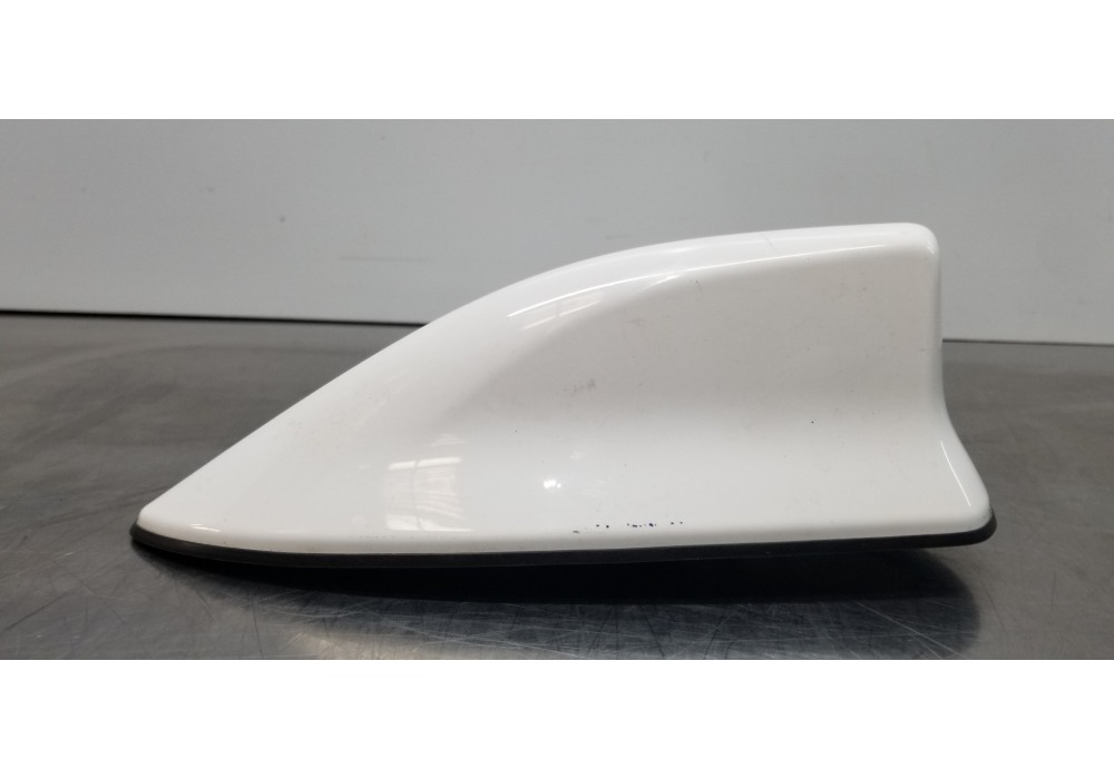 Recambio de antena para toyota corolla touring sports (e21) hybrid active referencia OEM IAM 8676002160  