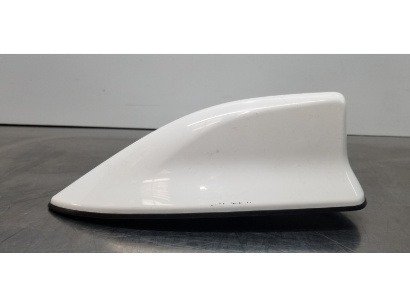 Recambio de antena para toyota corolla touring sports (e21) hybrid active referencia OEM IAM 8676002160  