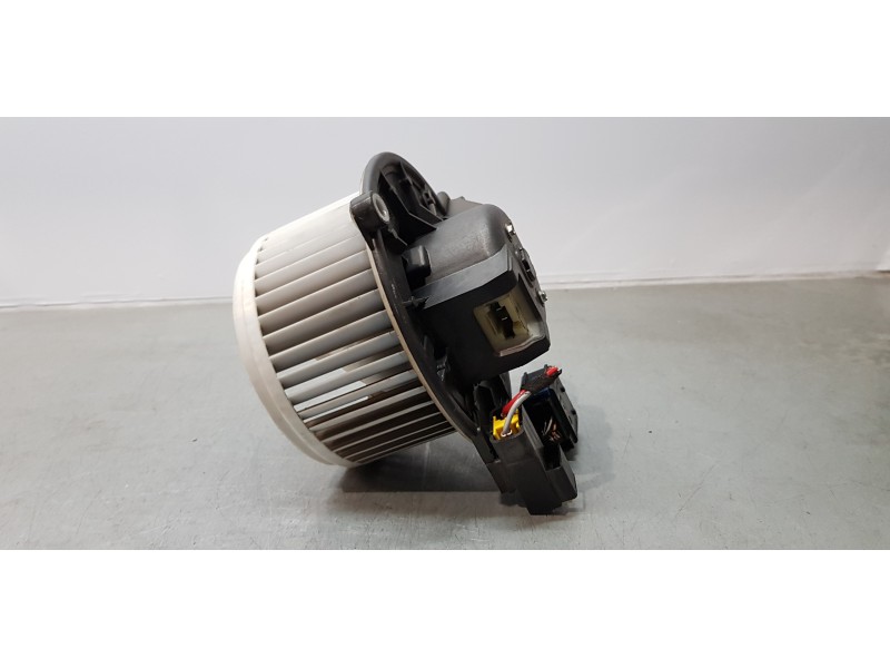 Recambio de motor calefaccion para iveco daily caja cerrada furgón 3.5 t referencia OEM IAM 5S9030100  