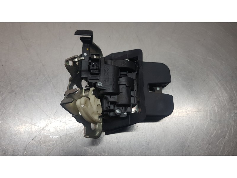 Recambio de cerradura maletero / porton para seat ibiza st (6j8) style referencia OEM IAM 8R0827505  