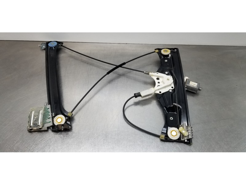 Recambio de elevalunas delantero derecho para opel astra twin top cosmo referencia OEM IAM 13193232   Recambio de elevalunas delantero derecho para opel astra twin top cosmo referencia OEM IAM 13193232