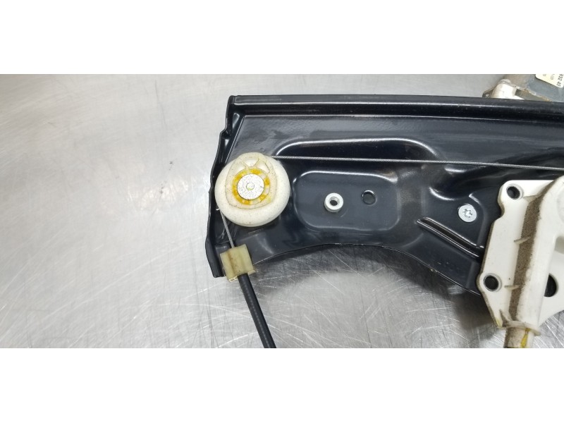 Recambio de elevalunas delantero derecho para opel astra twin top cosmo referencia OEM IAM 13193232   Recambio de elevalunas delantero derecho para opel astra twin top cosmo referencia OEM IAM 13193232