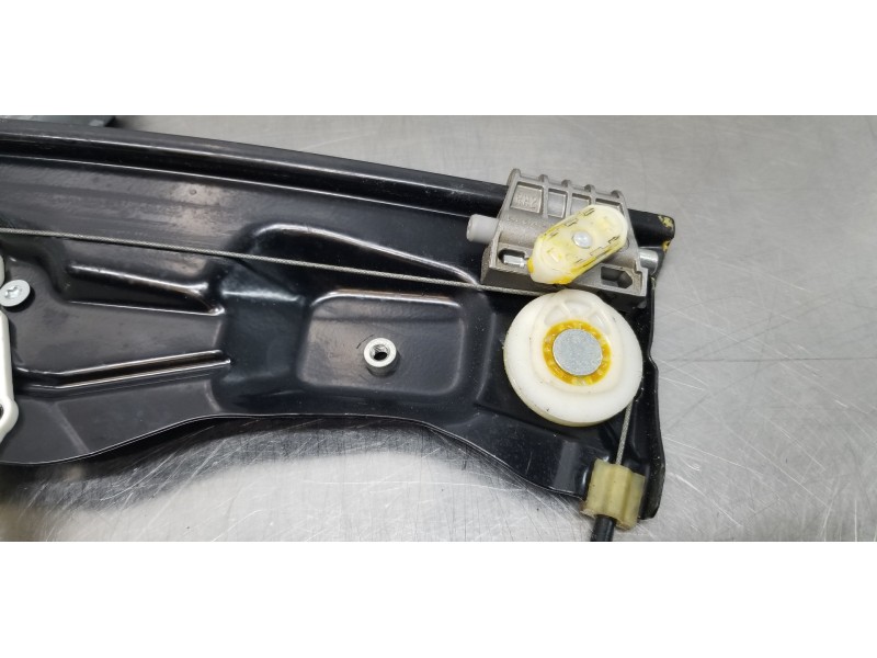 Recambio de elevalunas delantero derecho para opel astra twin top cosmo referencia OEM IAM 13193232   Recambio de elevalunas delantero derecho para opel astra twin top cosmo referencia OEM IAM 13193232