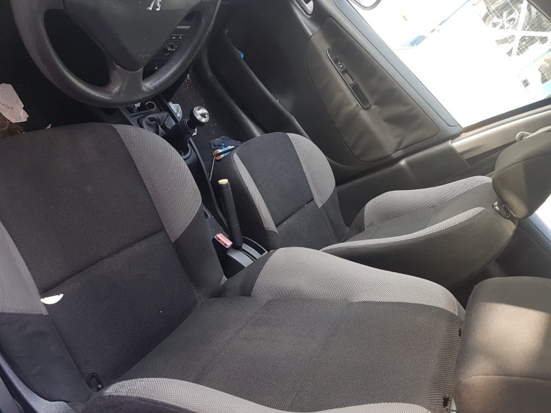 peugeot 207 del año 2008