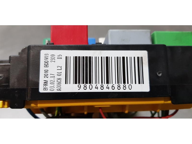 Recambio de caja reles / fusibles para citroen c4 cactus feel referencia OEM IAM 9804846880  
