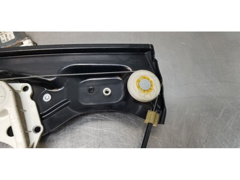 Recambio de elevalunas delantero izquierdo para opel astra twin top cosmo referencia OEM IAM 93187001  