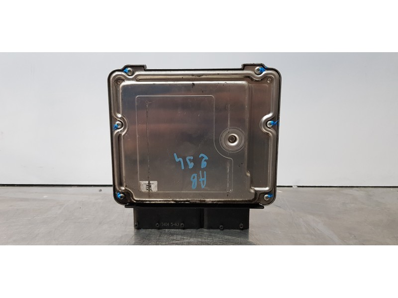 Recambio de centralita motor uce para opel zafira tourer expression referencia OEM IAM 55485466  