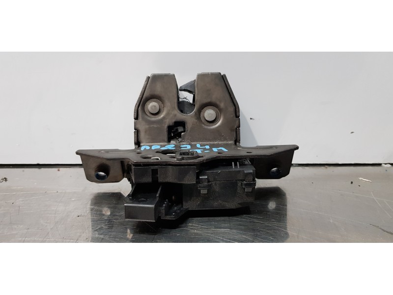 Recambio de cerradura maletero / porton para opel zafira tourer expression referencia OEM IAM 13587646  