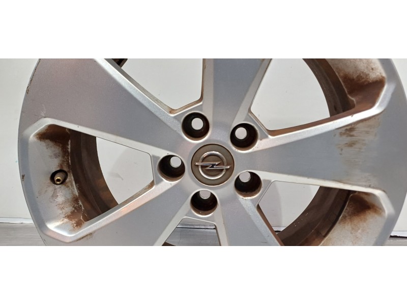 Recambio de llanta para opel mokka selective referencia OEM IAM 95396384  