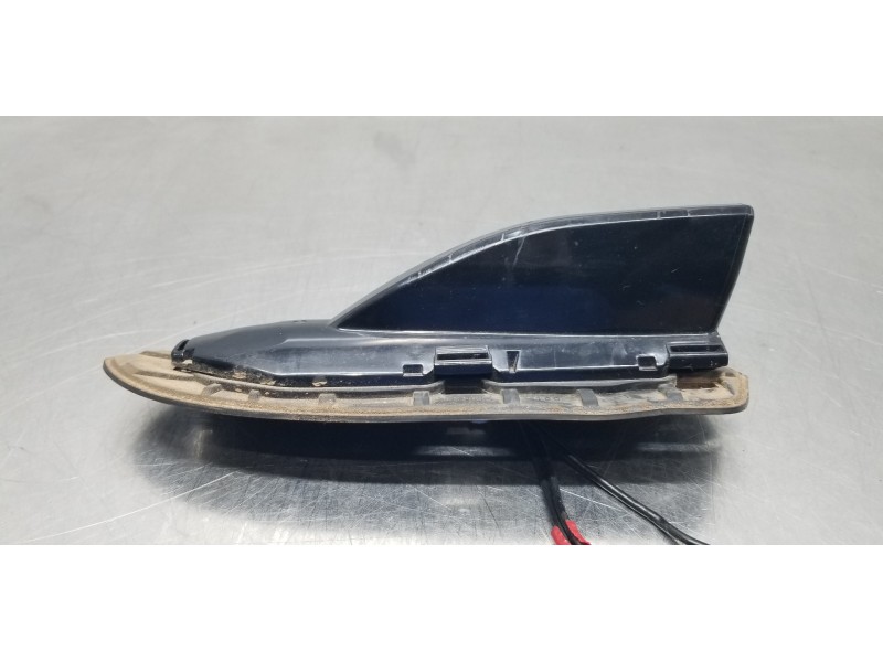 Recambio de antena para mitsubishi outlander (gf0) motion 2wd referencia OEM IAM 8723A422  