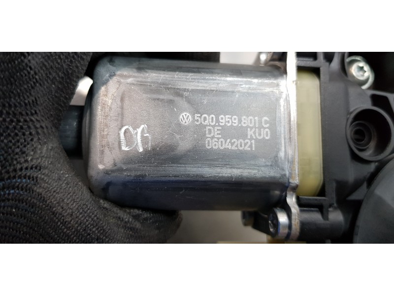 Recambio de elevalunas delantero izquierdo para seat leon sportstourer (kl8) xcellence referencia OEM IAM 5FA837461B 5Q0959801C 