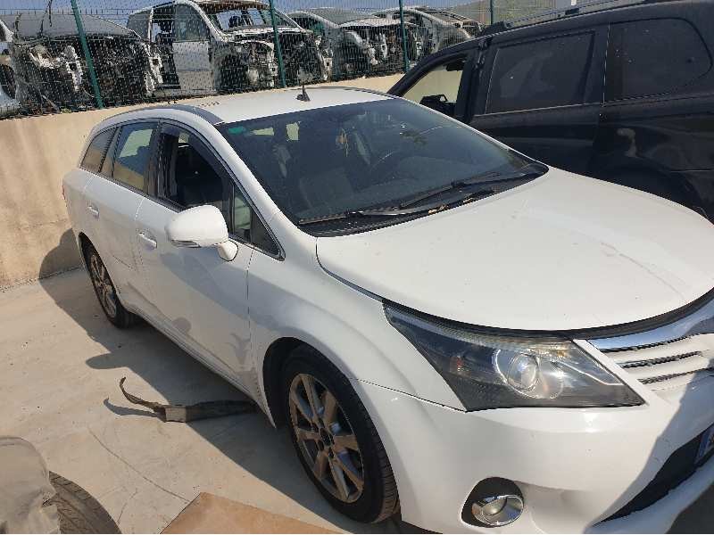 toyota avensis (t27) del año 2012