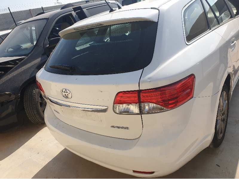 toyota avensis (t27) del año 2012