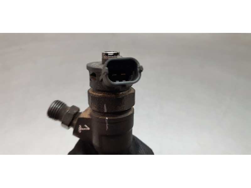 Recambio de inyector para nissan nv 200 (m20) kombi comfort referencia OEM IAM H8201108033 0445110485 