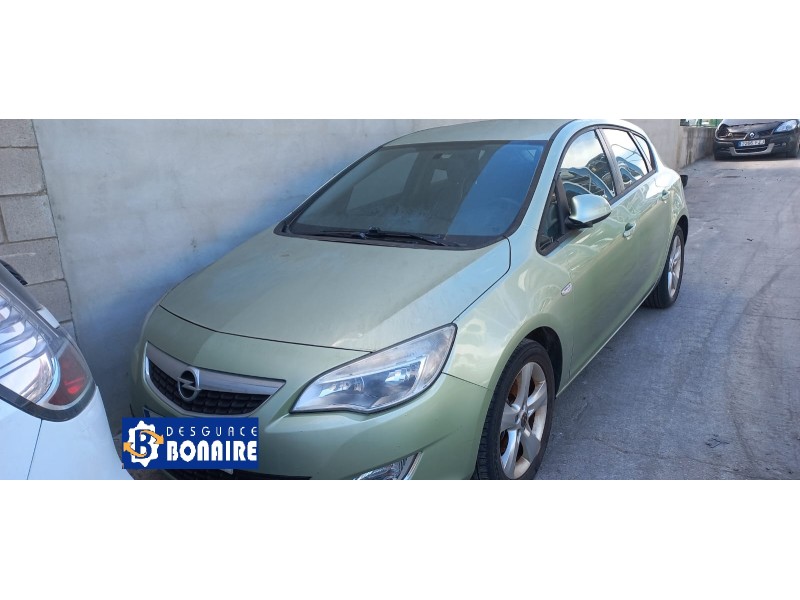 opel astra j lim. del año 2012