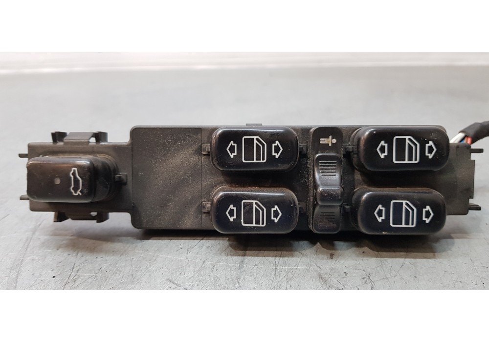Recambio de mando elevalunas delantero izquierdo para mercedes clase s (w220) berlina 320 (220.065) referencia OEM IAM 220820101