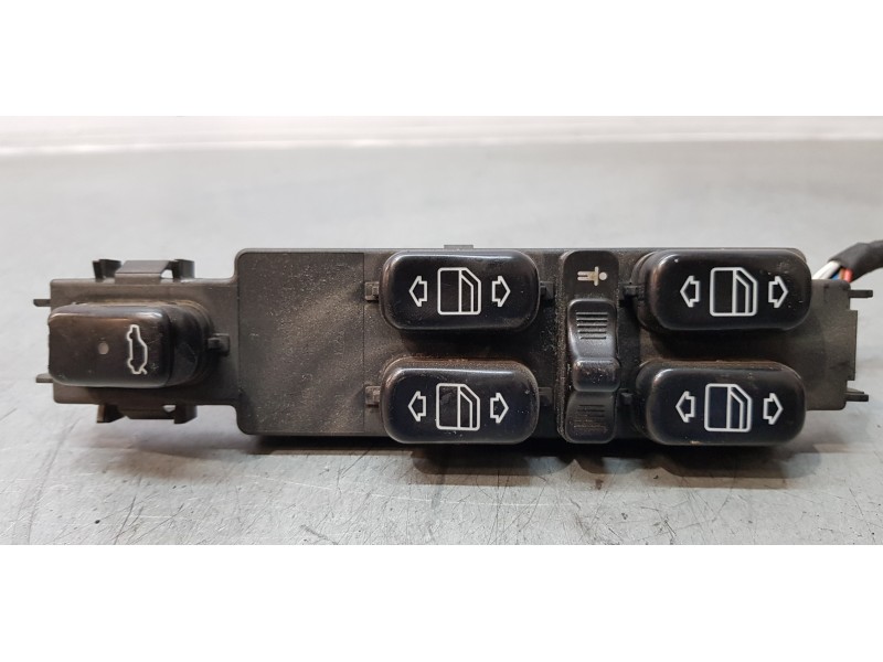 Recambio de mando elevalunas delantero izquierdo para mercedes clase s (w220) berlina 320 (220.065) referencia OEM IAM 220820101