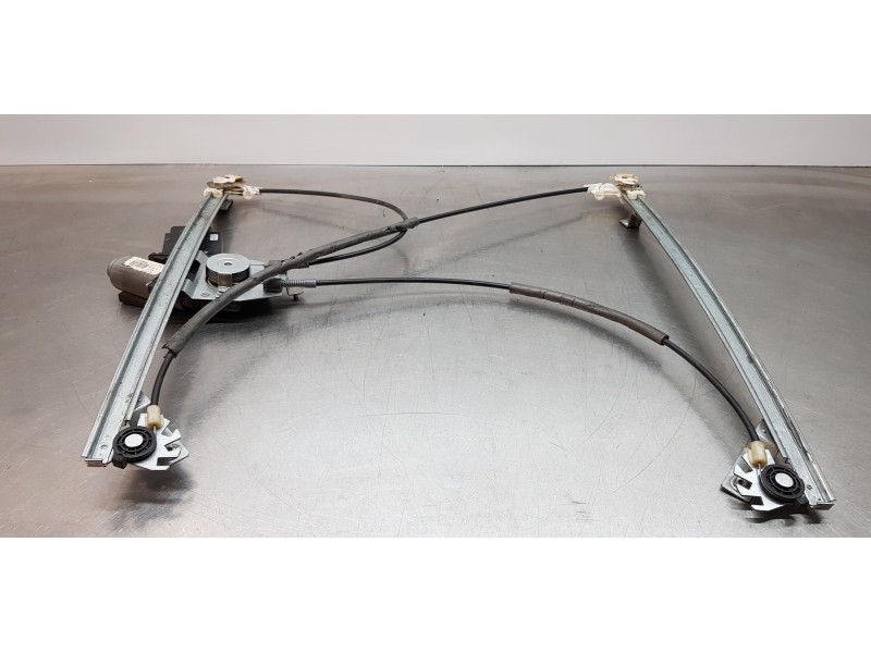 Recambio de elevalunas delantero derecho para renault espace iv (jk0) initiale referencia OEM IAM 8200017894  