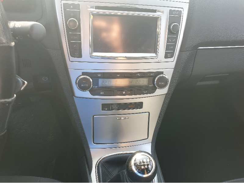 toyota avensis (t27) del año 2012