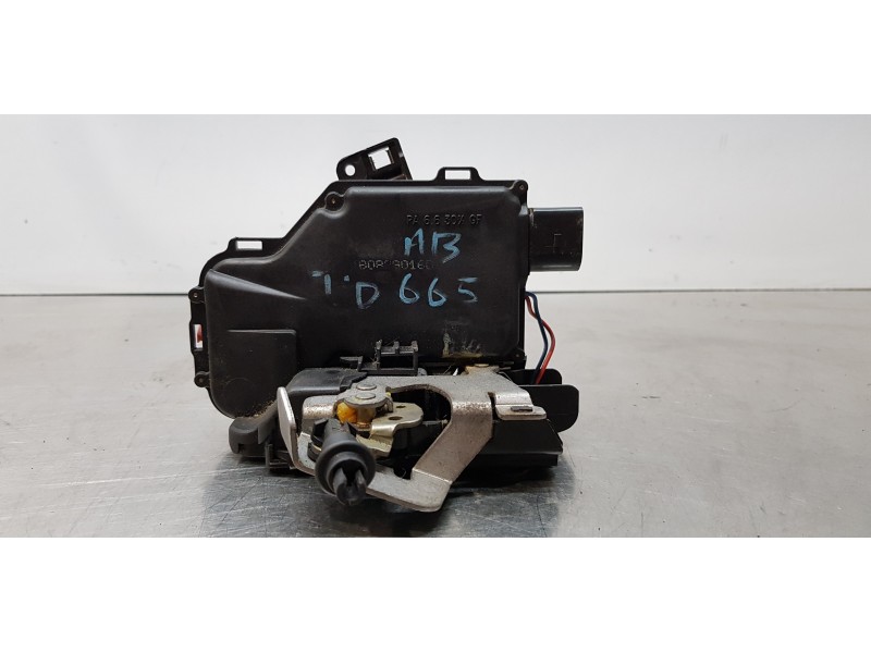 Recambio de cerradura puerta trasera derecha para audi a4 berlina (8e) 2.0 referencia OEM IAM 8E0839016C  