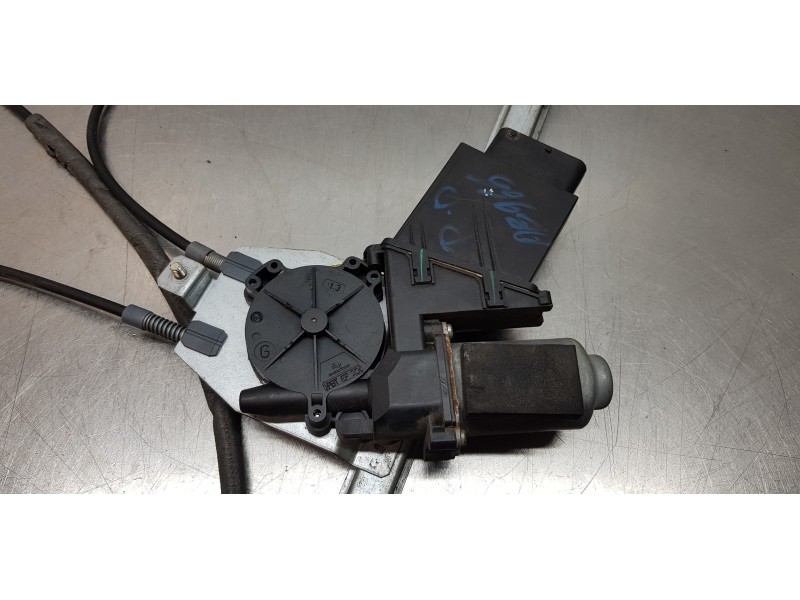 Recambio de elevalunas delantero derecho para renault espace iv (jk0) initiale referencia OEM IAM 8200017894  