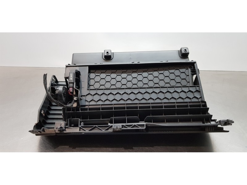 Recambio de guantera para seat leon sportstourer (kl8) xcellence referencia OEM IAM 5FB857095F4PK 05FB857095F 5FB857095F