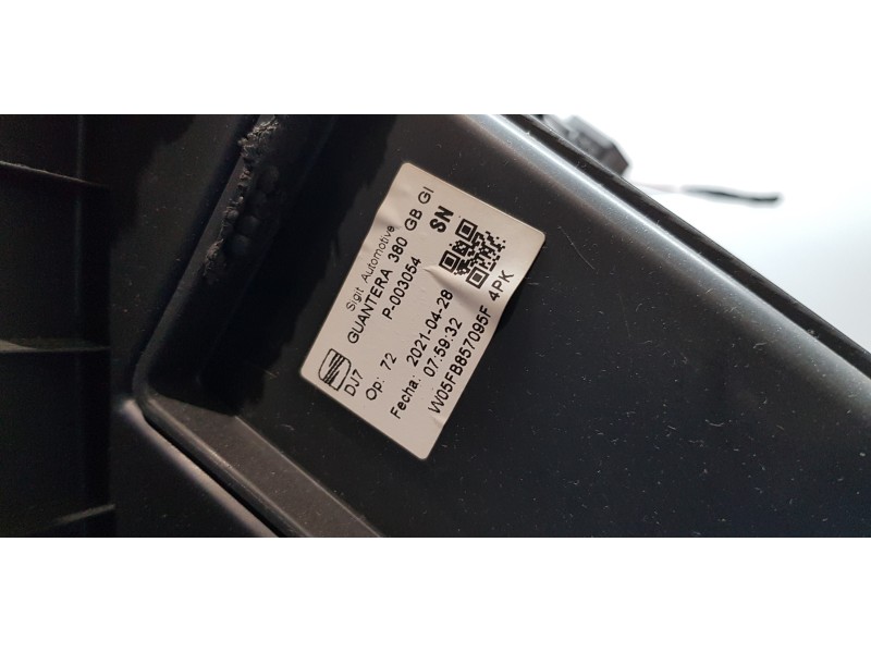 Recambio de guantera para seat leon sportstourer (kl8) xcellence referencia OEM IAM 5FB857095F4PK 05FB857095F 5FB857095F