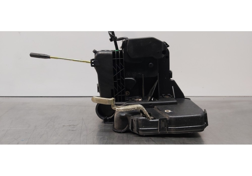 Recambio de cerradura puerta delantera derecha para mercedes clase clk (w209) coupe 320 (209.365) referencia OEM IAM 2097200435 