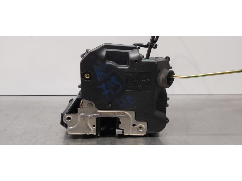 Recambio de cerradura puerta delantera derecha para mercedes clase clk (w209) coupe 320 (209.365) referencia OEM IAM 2097200435 