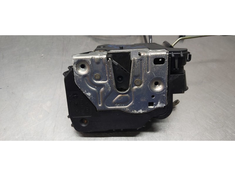 Recambio de cerradura puerta delantera derecha para mercedes clase clk (w209) coupe 320 (209.365) referencia OEM IAM 2097200435 