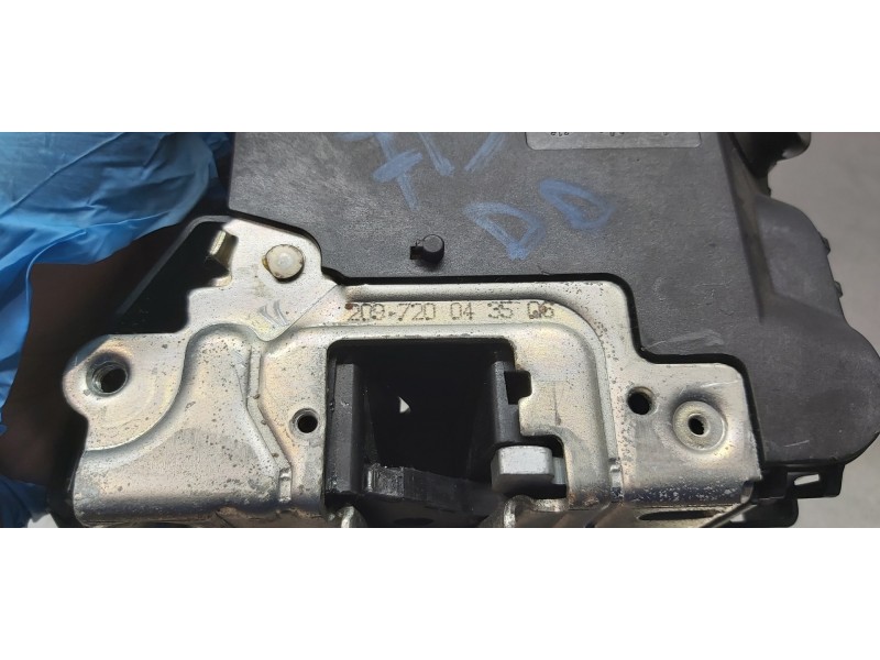 Recambio de cerradura puerta delantera derecha para mercedes clase clk (w209) coupe 320 (209.365) referencia OEM IAM 2097200435 