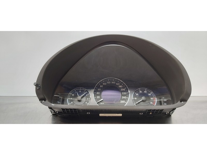 Recambio de cuadro instrumentos para mercedes clase clk (w209) coupe 320 (209.365) referencia OEM IAM A2095400111  