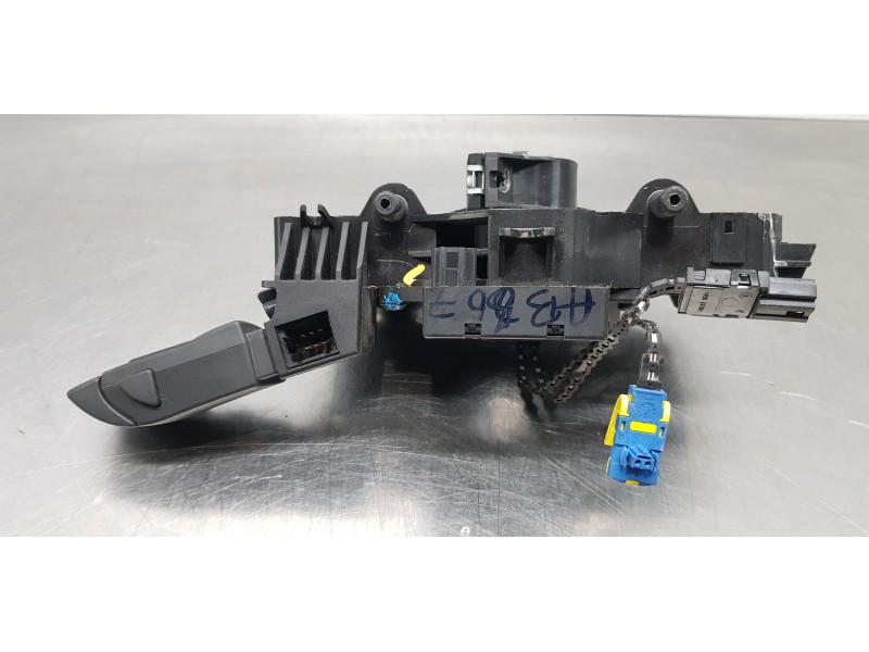 Recambio de mando multifuncion para dacia lodgy laureate referencia OEM IAM 255672302R  