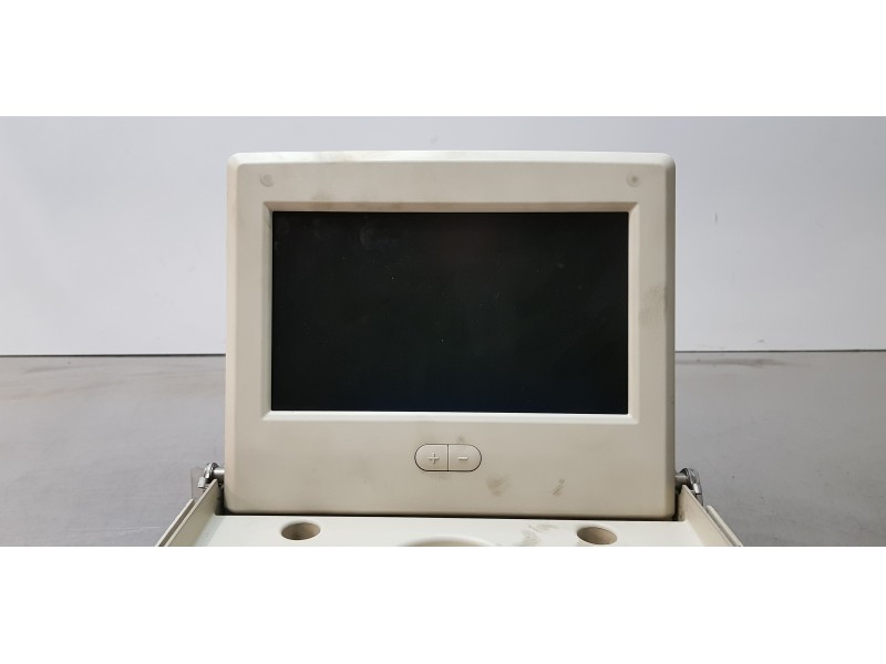 Recambio de pantalla multifuncion para chrysler grand voyager limited referencia OEM IAM 1CM00DW1AF  